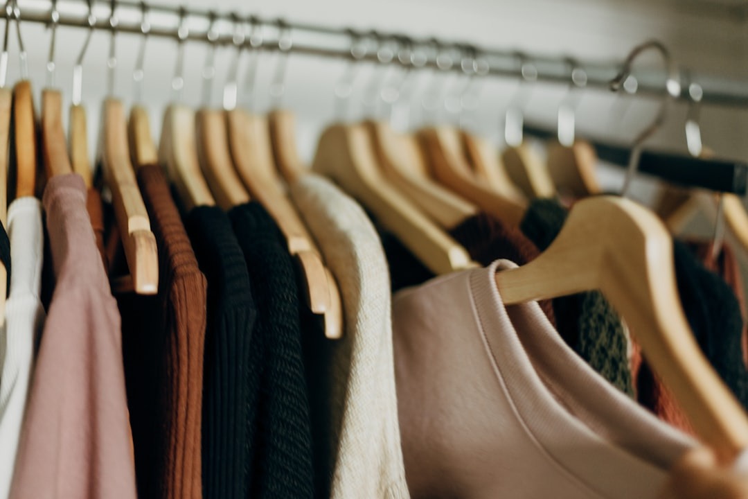 Capsule Wardrobe voor Mannen: Minder Kleding, Meer Stijl